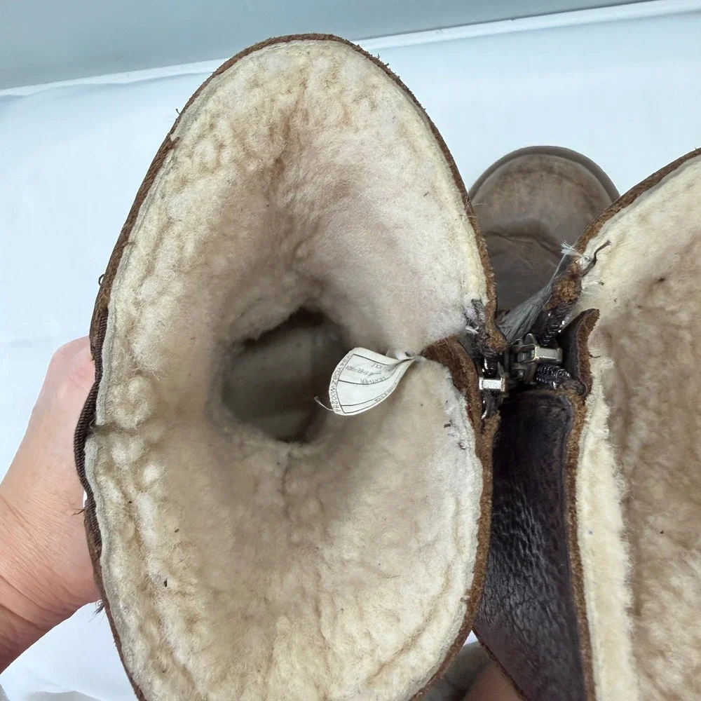 UGG Australia Kensington Girls Youth 3 Sheepskin Lined Brown Leather Boots 1969